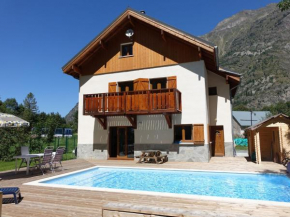 Modern Chalet with Swimming Pool and Sauna in Venosc Vénosc